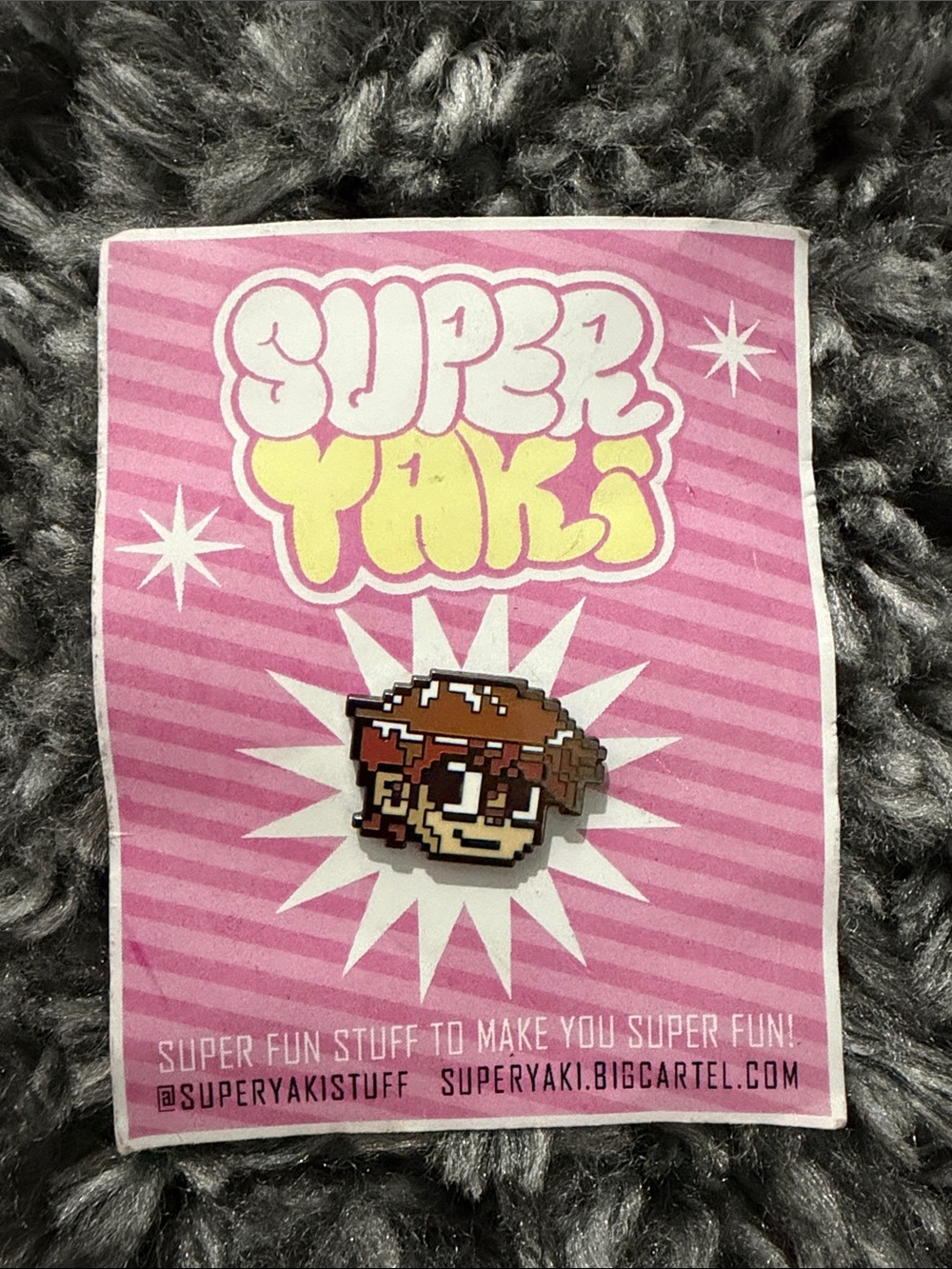 Super Yaki Pink Pixel Character Enamel Pin - Retro Game Style